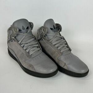 Adidas Men’s Roundhouse 2.0 Mid Sneakers Athletic Shoes‎ Gray Men’s Size 11￼